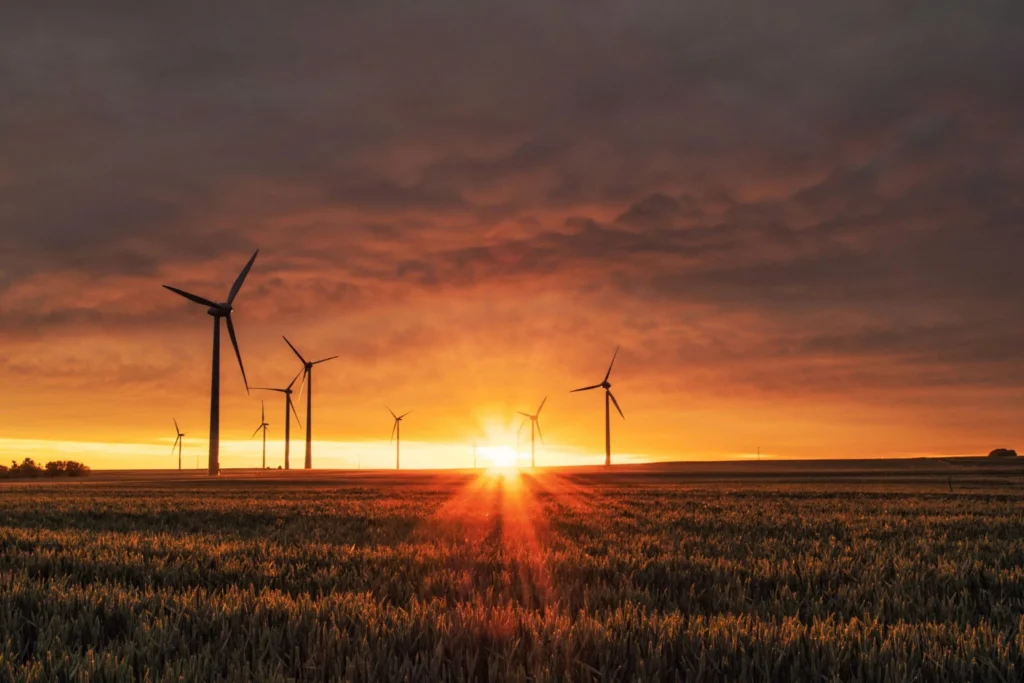 Wind turbines on Iowa farmland for Iowa heavy equipment transport